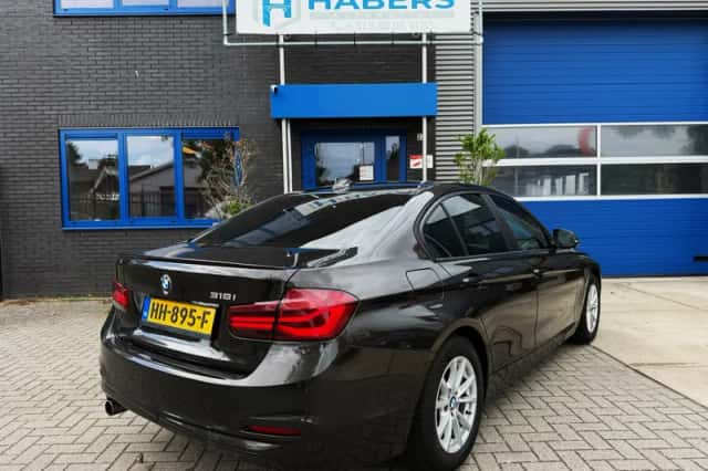 BMW 3-Serie (2015) thumbnail 4