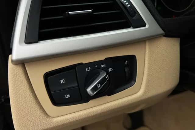 BMW 3-Serie (2014) thumbnail 13