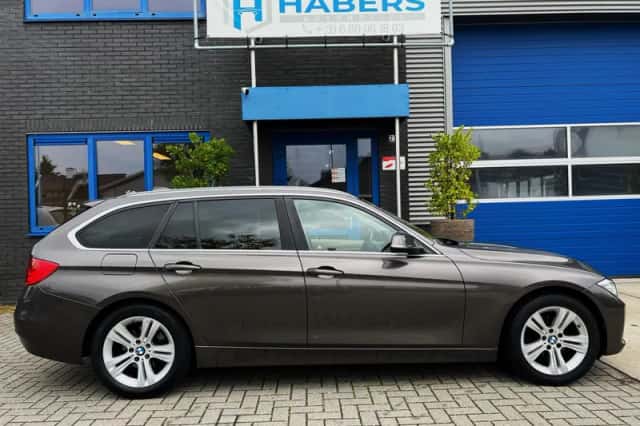 BMW 3-Serie (2014) thumbnail 9