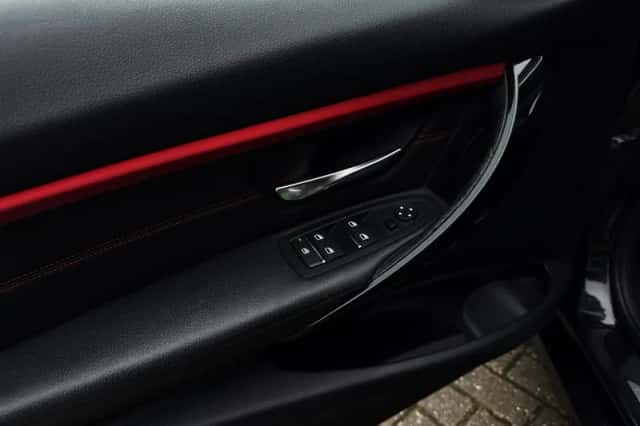 BMW 3-Serie (2015) thumbnail 11