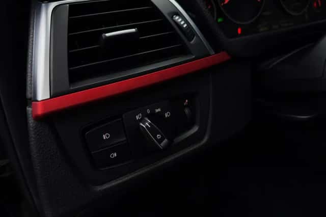BMW 3-Serie (2015) thumbnail 12