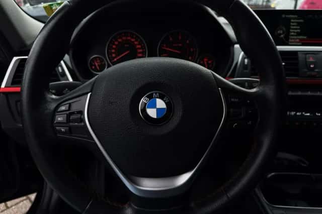 BMW 3-Serie (2015) thumbnail 13