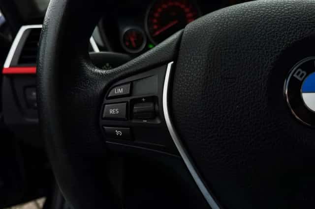 BMW 3-Serie (2015) thumbnail 15