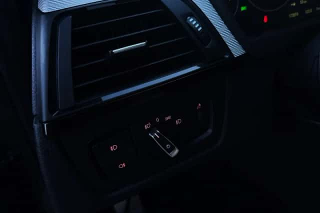 BMW 3-Serie (2014) thumbnail 12