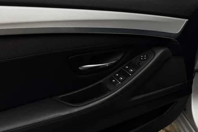 BMW 5-Serie (2014) thumbnail 12