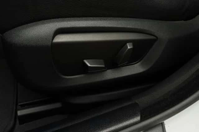 BMW 5-Serie (2014) thumbnail 13
