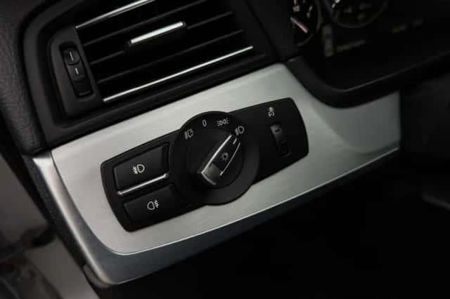 BMW 5-Serie (2014) thumbnail 14