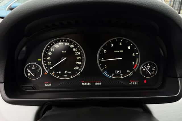 BMW 5-Serie (2014) thumbnail 18
