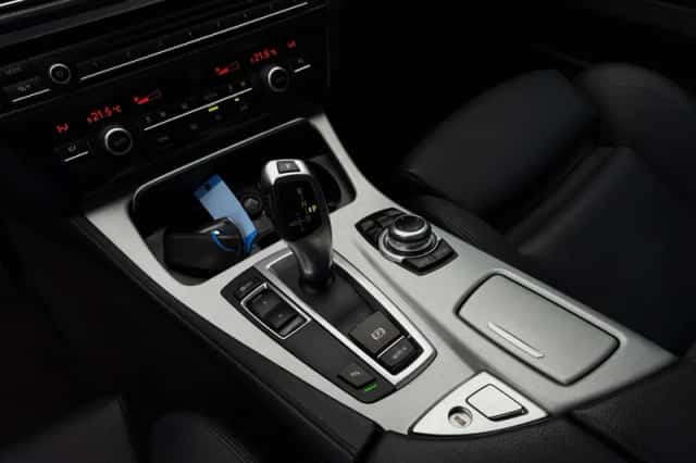 BMW 5-Serie (2014) thumbnail 21