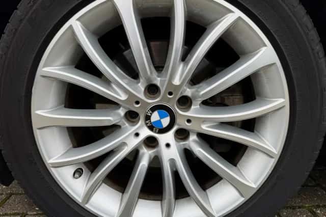 BMW 5-Serie (2014) thumbnail 5