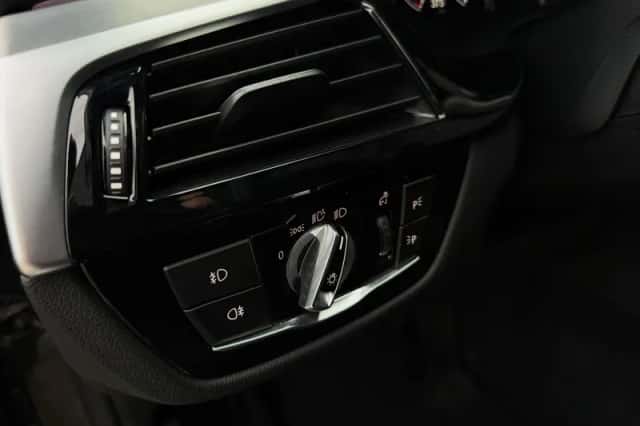 BMW 5-Serie (2019) thumbnail 14