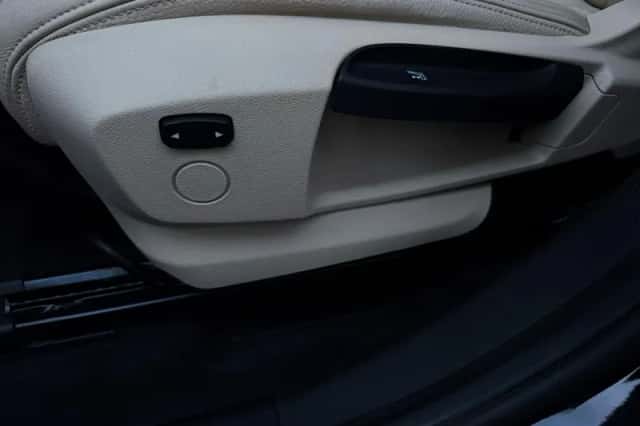 BMW X1 (2016) thumbnail 14