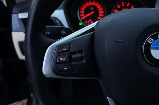 BMW X1 (2016) thumbnail 18