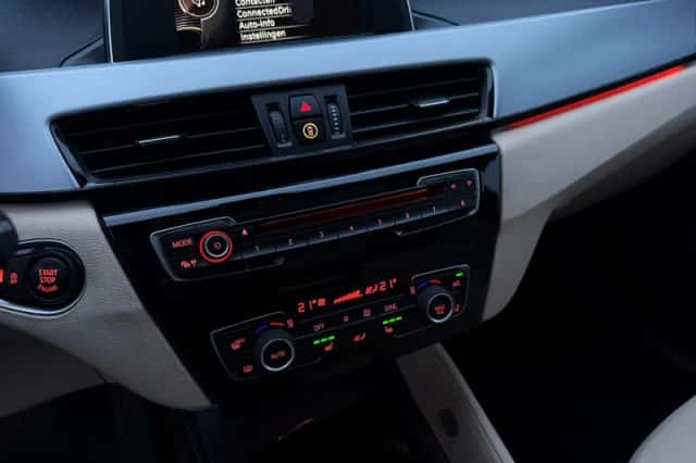 BMW X1 (2016) thumbnail 21