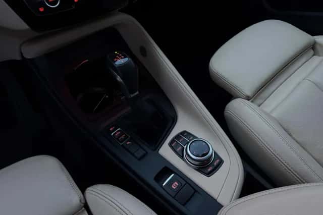 BMW X1 (2016) thumbnail 22