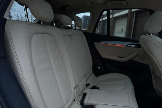 BMW X1 (2016) thumbnail 31