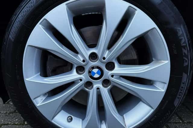 BMW X1 (2016) thumbnail 5