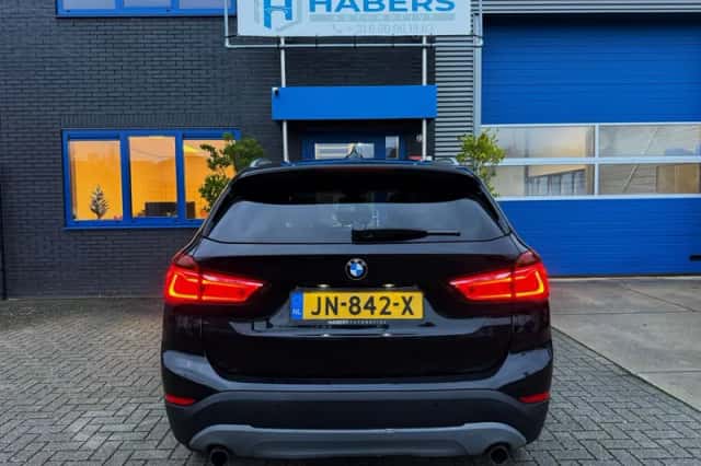 BMW X1 (2016) thumbnail 7
