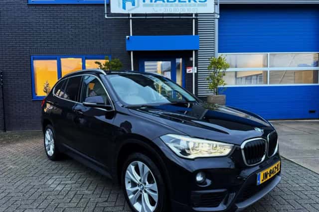 BMW X1 (2016) thumbnail 10