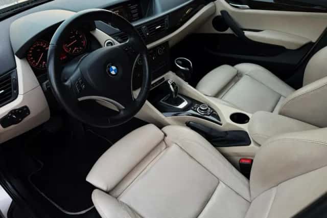 BMW X1 (2012) thumbnail 3