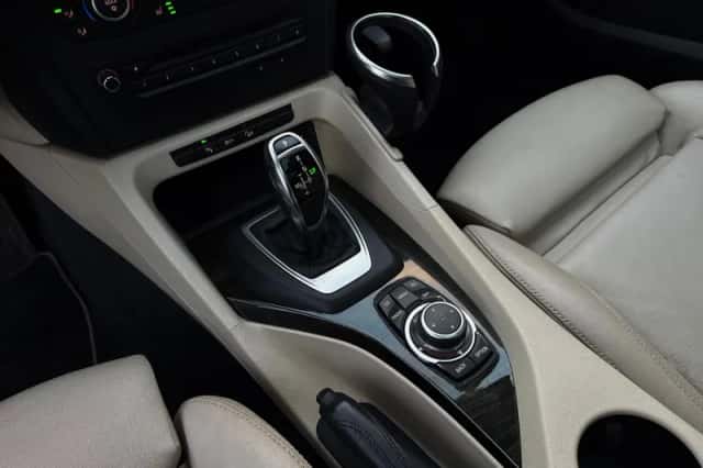 BMW X1 (2012) thumbnail 21