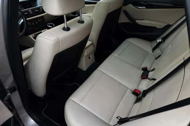 BMW X1 (2012) thumbnail 23