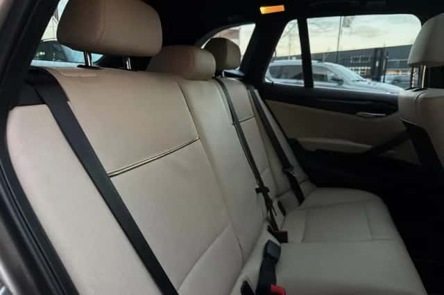 BMW X1 (2012) thumbnail 30