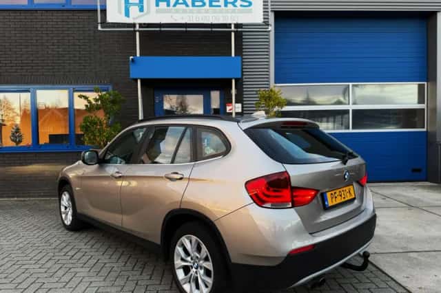 BMW X1 (2012) thumbnail 6