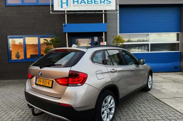 BMW X1 (2012) thumbnail 8