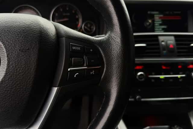 BMW X3 (2014) thumbnail 15