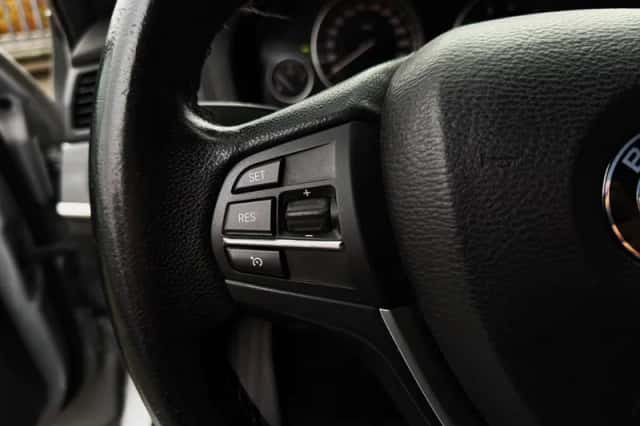 BMW X3 (2014) thumbnail 16