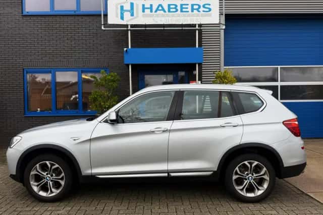 BMW X3 (2014) thumbnail 4