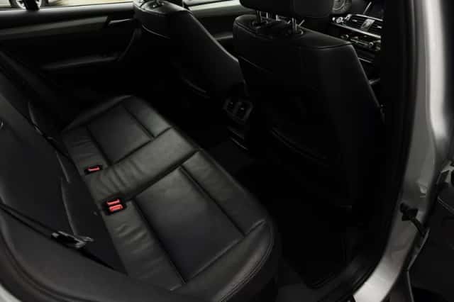 BMW X3 (2014) thumbnail 31