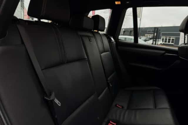BMW X3 (2014) thumbnail 32
