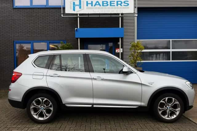 BMW X3 (2014) thumbnail 8