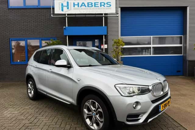 BMW X3 (2014) thumbnail 9