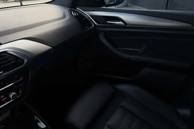 BMW X3 (2019) thumbnail 25