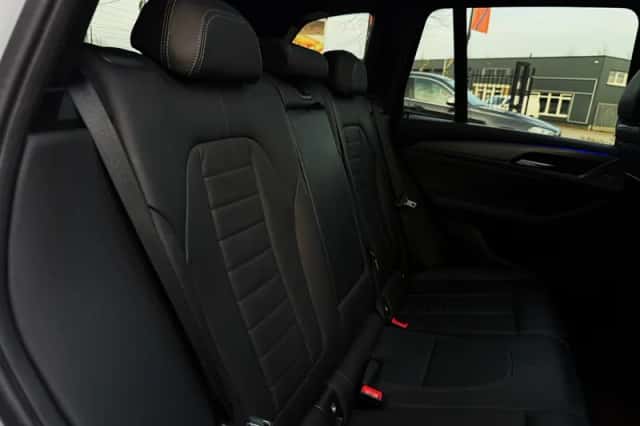 BMW X3 (2019) thumbnail 36