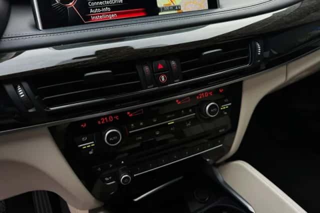 BMW X6 (2014) thumbnail 21