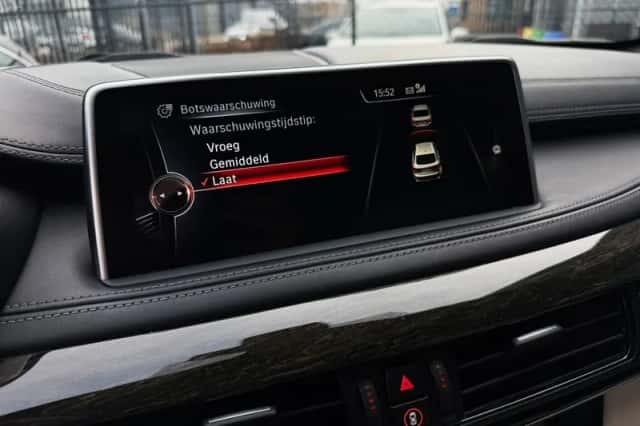 BMW X6 (2014) thumbnail 35