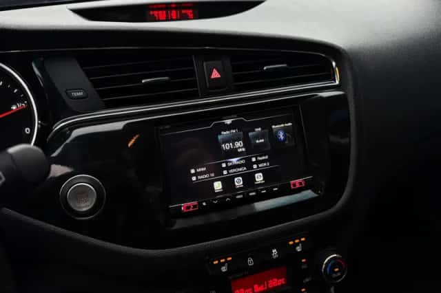 Kia Cee'd (2016) thumbnail 18