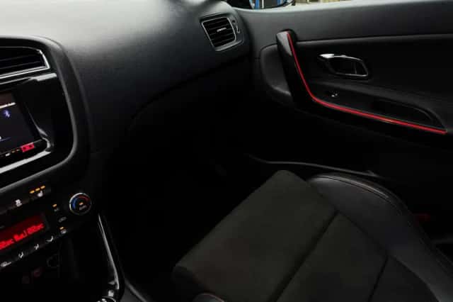 Kia Cee'd (2016) thumbnail 20