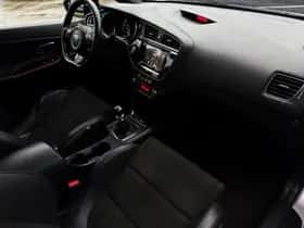 Kia Cee'd (2016) thumbnail 25