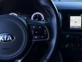Kia Niro (2016) thumbnail 14
