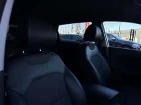 Kia Niro (2016) thumbnail 27