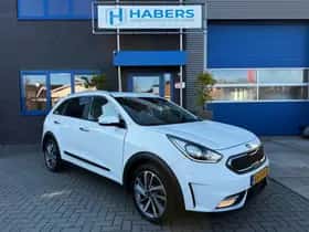 Kia Niro (2016) thumbnail 9