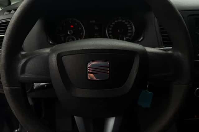 SEAT Alhambra (2011) thumbnail 11