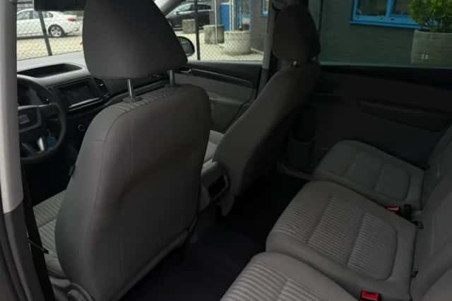 SEAT Alhambra (2011) thumbnail 18