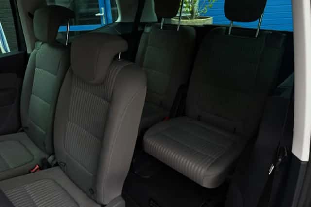 SEAT Alhambra (2011) thumbnail 19