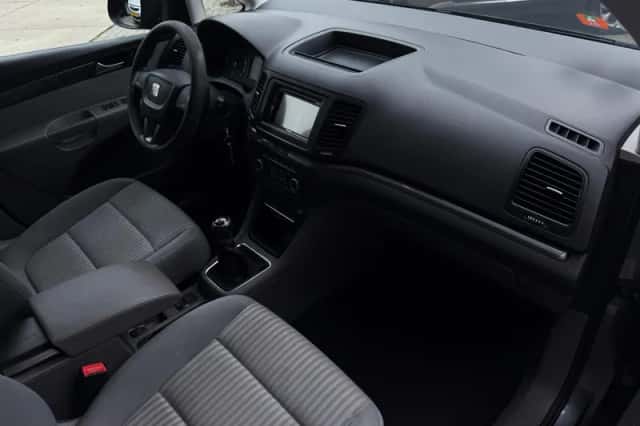 SEAT Alhambra (2011) thumbnail 21